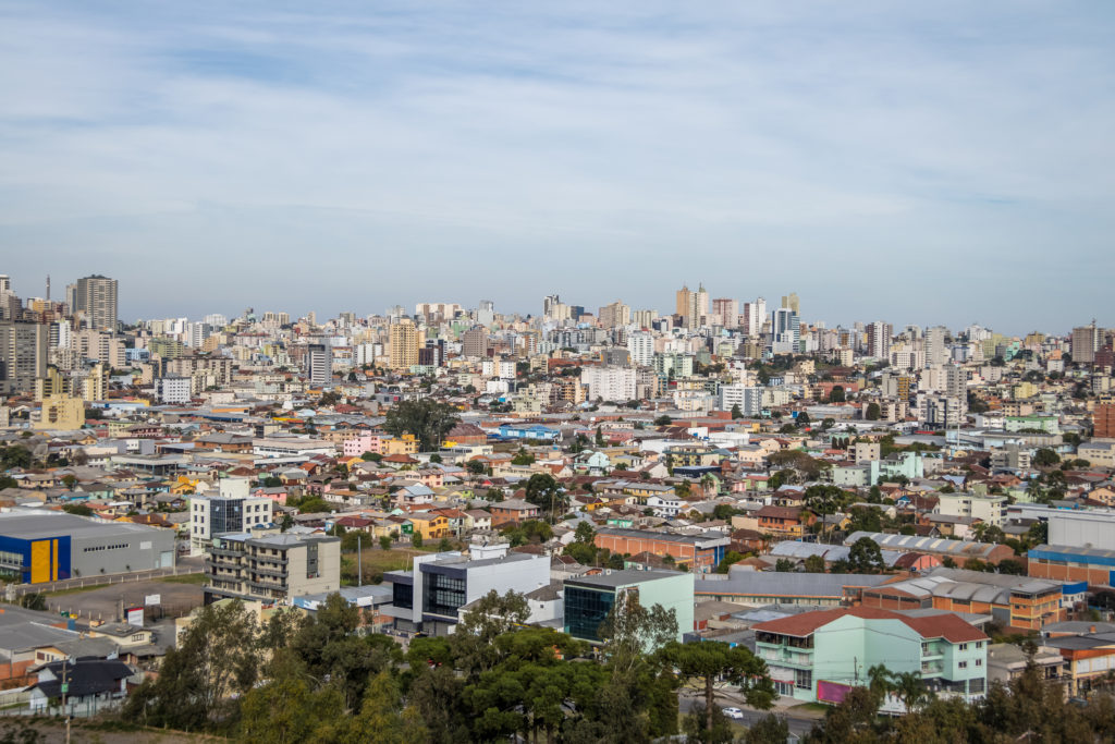 Queda impacta setor imobiliário e locatários em Caxias do Sul
