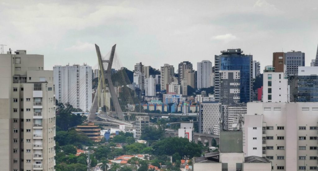 Imóveis à venda em São Paulo apresentam valorização de 20% acima do preço real