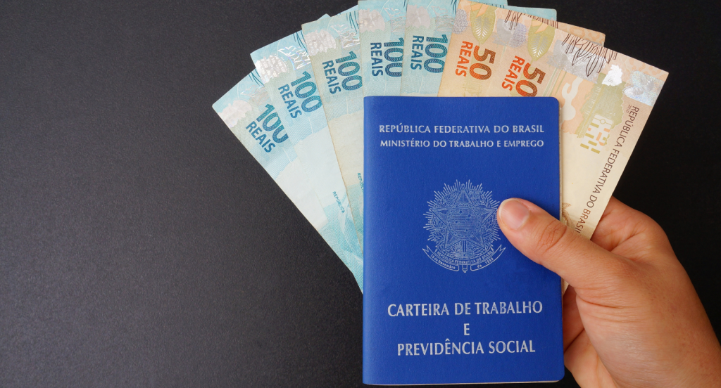 Mercado de Trabalho Registra Crescimento em Emprego Formal e Rendimento, Afirma IBGE