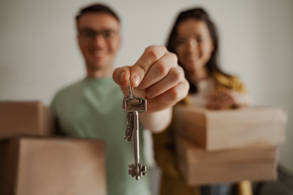 Diferença de valores entre compradores e vendedores de imóveis dificulta negociações