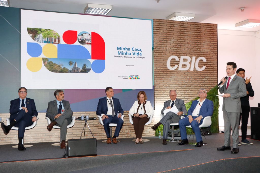 Ministro destaca a importância do FGTS na habitação e garante continuidade dos investimentos