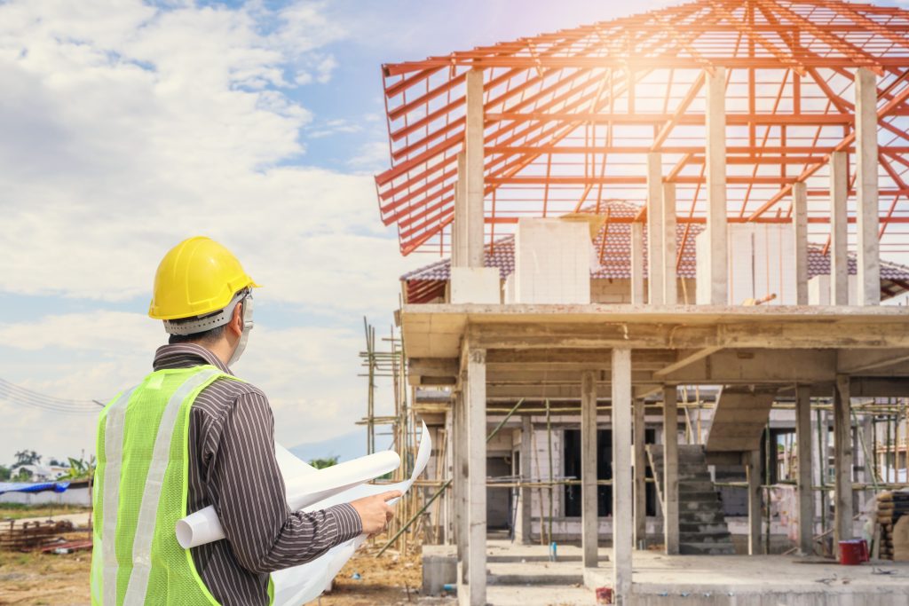 Pessimismo entre empresários da construção triplica em 2025, mas setor ainda atrai investidores