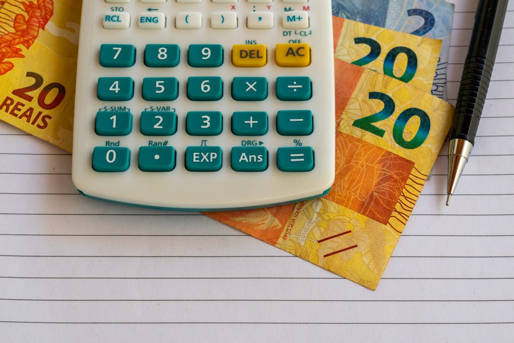 Copom decide hoje se mantém a Selic em 14,75% ou aplica último aumento, em meio à inflação em queda.