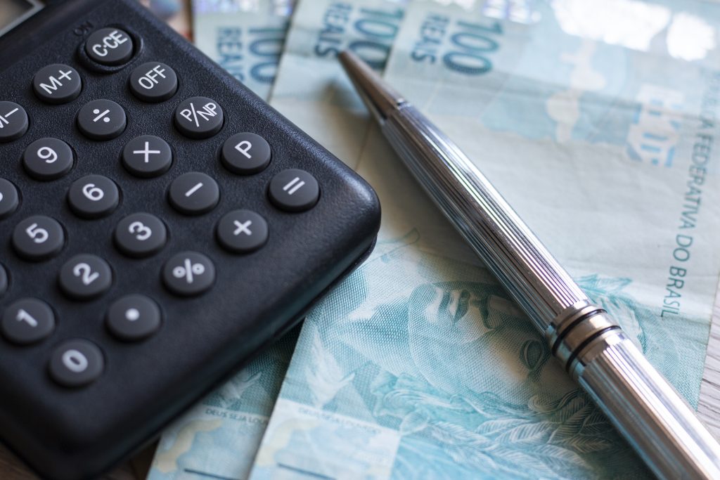 ABRAINC critica elevação da Selic para 15% e alerta para impacto no setor imobiliário