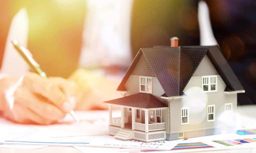 Mercado imobiliário residencial segue estável no 1T25, após um 2024 de bons resultados